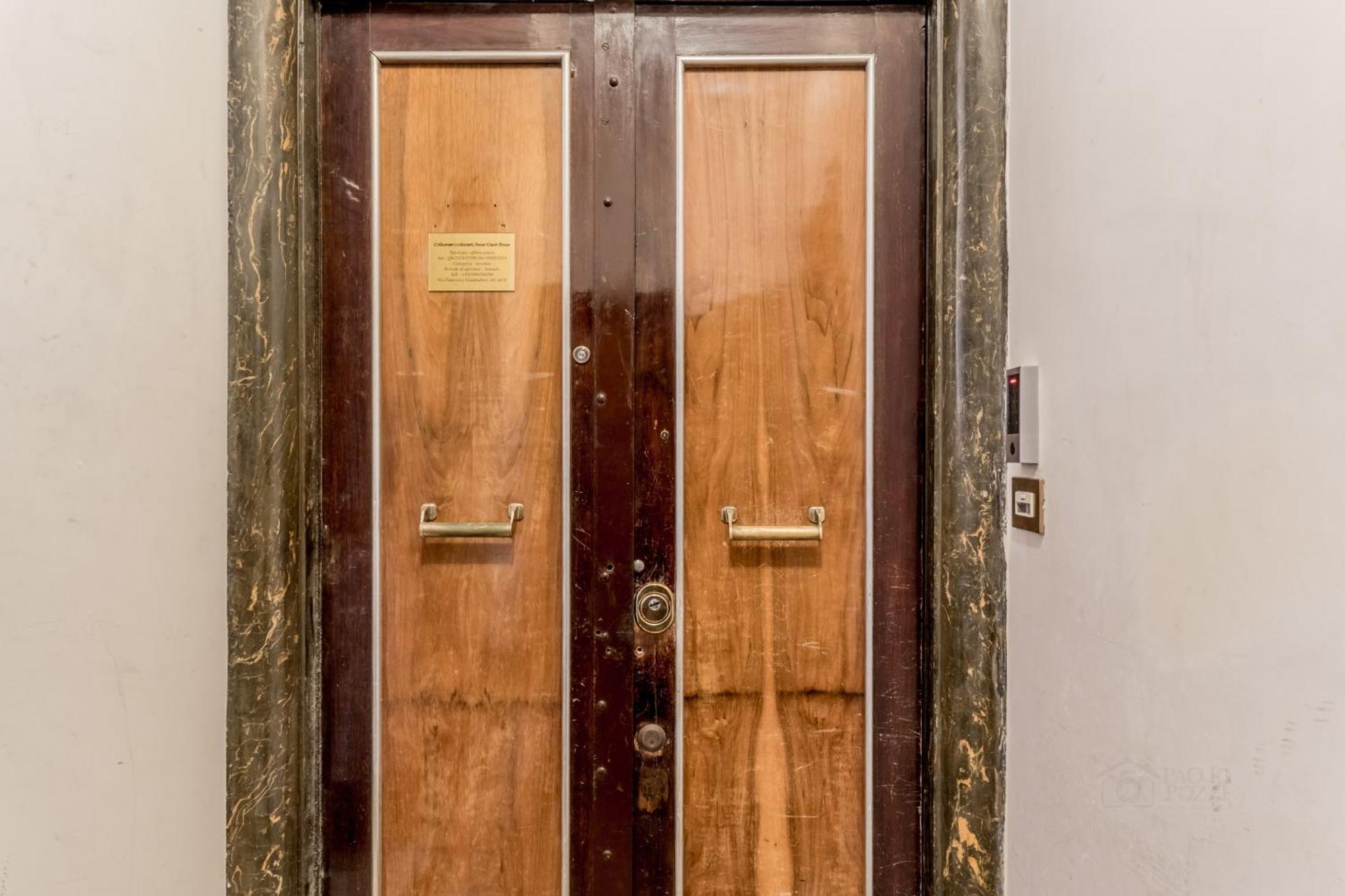 Coliseum Sweet Guest House Rzym Zewnętrze zdjęcie